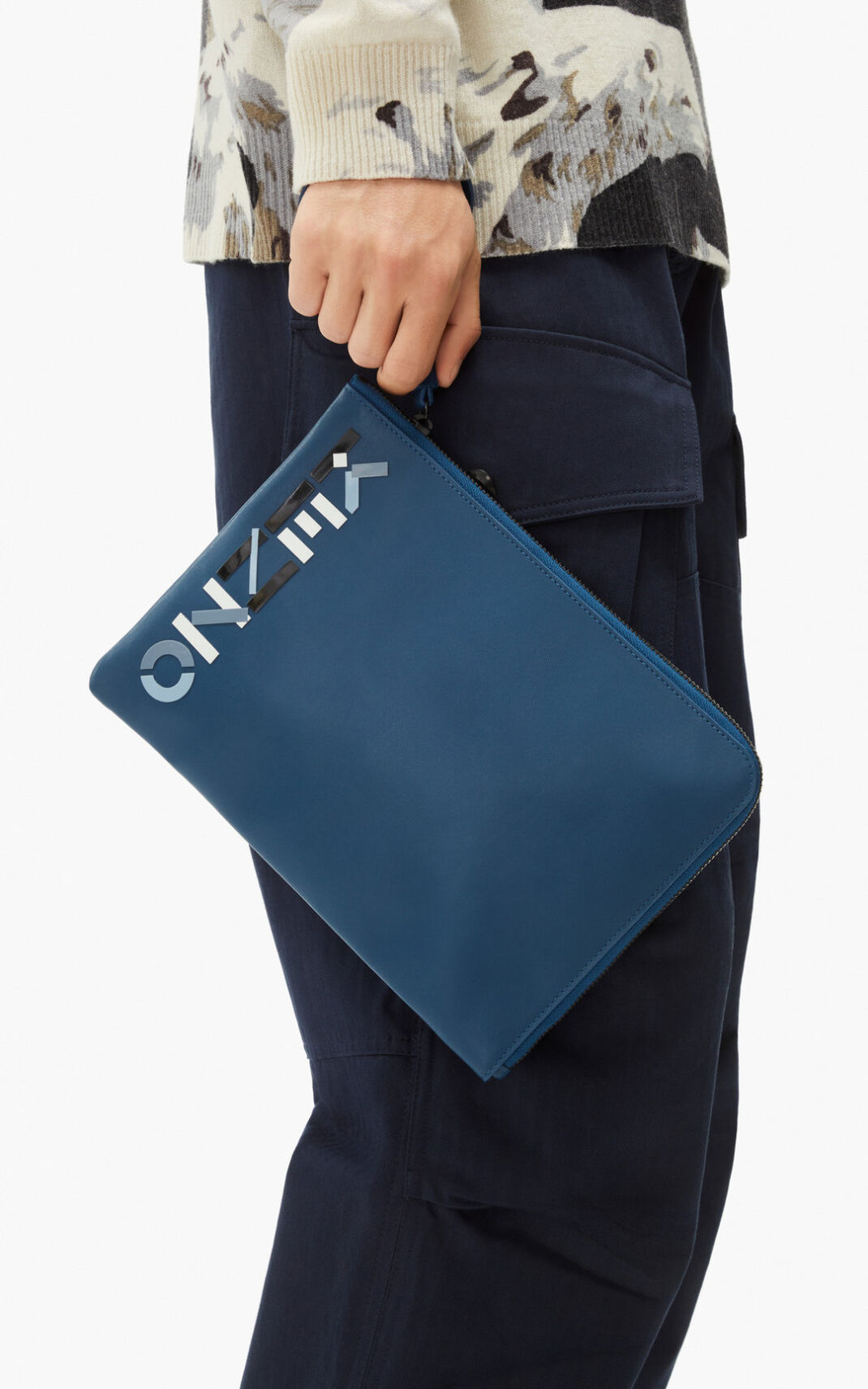 Clutch Kenzo The Invierno Capsule Logo large Cuero Hombre Azules - SKU.1456191